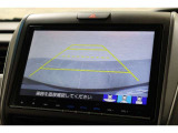 バックカメラが装備されており、後方の安全確認はもちろんのこと狭い場所での駐車や雨の日・夜間など視界の悪いコンディションでのストレスの軽減にもなります!