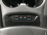 【シートヒーター&シートクーラー】快適装備で、夏場は座面から涼しい風が、冬場は身体の芯からポカポカになります☆