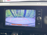【バックカメラ】駐車時に後方がリアルタイム映像で確認できます。大型商業施設や立体駐車場での駐車時や、夜間のバック時に大活躍!運転スキルに関わらず、今や必須となった装備のひとつです!