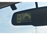 ルームミラーにもアラウンドビューモニターが映り視点切り替えがスムーズに行えます