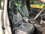 運転席シート廻りは使用感も少なく、良好な状態となっています。前オーナー様が丁寧に使っていたことがよくわかりますね。