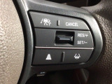 クルーズコントロールを装備しています。高速道路などで一定の速度で走ってくれるので運転が楽ですよ!速度を設定できますので、スピードの出しすぎにも注意できます。