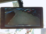 サイドモニターも付いて狭い道や駐車時等に役立ちます