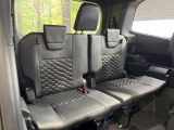 3列目シートはもちろん状態良好☆大人でもゆったりと座って頂けますので、大人数でのお出かけもラクラクです♪ご家族で、気の知れた仲間で、ドライブに行くのが楽しみですね♪