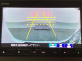 バックでの車庫入れも安心です! リアカメラが付いているバックモニター付のナビを装備しております。操作線もついており距離感も画面から確認できます。