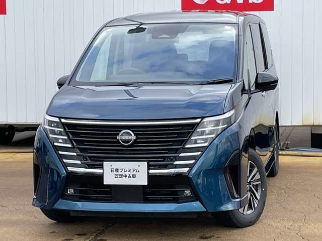 セレナ 1.4 e-4ORCE ハイウェイスターV 4WD 