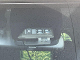 【トヨタセーフティセンス】走行中に前方の車両等を認識し、衝突しそうな時は警報とブレーキで衝突回避と被害軽減をアシスト。より安全にドライブをお楽しみいただけます。