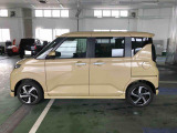 納車前にはプロのメカニックが点検、整備を行いますので安心してお乗り頂けます。