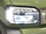 【LEDヘッドライト】明るい光が瞬時に立ち上がり、必要な場所を均一に照らします。寿命も長く省エネで、スタイリッシュなデザインは現代の主流です♪
