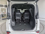 3列目を倒すと、大きな荷物の積載も可能です