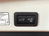 【パワーバックドア】スマートキーや運転席のボタンを押すだけでリアゲートが自動で開閉します!荷物を持っている時や、高い位置にあるバックドアを閉める際に便利な機能です♪