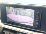 【バックカメラ】駐車時に後方がリアルタイム映像で確認できます。大型商業施設や立体駐車場での駐車時や、夜間のバック時に大活躍!運転スキルに関わらず、今や必須となった装備のひとつです!