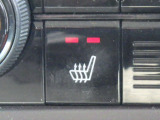 ★シートヒーター★ 冷えが気になる方にも嬉しいシートヒーターを装備しております(*^-^*)寒い日もカラダを暖め、快適なドライブをサポートします♪