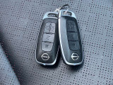 【インテリジェントキー】 ドアロック&エンジンスタートがワンタッチで簡単です♪特に女性の方に喜ばれてます☆あッ!イモビライザー(盗難防止装置)標準装備も嬉しいですね♪