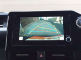 バックガイドモニターで、後方を確認しながら安心して駐車することができます。運転初心者も熟練者も必須の機能ですよ!