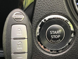 【インテリジェントキー】カバンやポケットに入れたままでもドアの施錠・解錠が可能なスマートキーを装備。エンジンのオン・オフ時もカギを取り出す必要が無いからとっても便利です♪