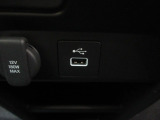 便利な充電用USBジャックも付いています☆