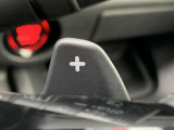 ■パドルシフト■ステアリングから手を離さずに、簡単にシフトチェンジ。マニュアル車感覚のシフトチェンジが愉しめます。