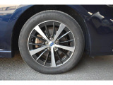 純正16インチアルミホイル/タイヤサイズは205/55R16です