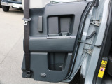 左リアドア内張