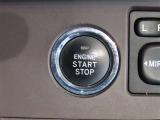 スマートキー装備車なので、キーを取り出さなくてもエンジン始動が可能です。