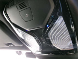 SOSコール装備です。緊急時は遠慮なく押してください。BMWメーカーエマージェンシーに直結致します。
