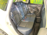 後部座席も気になるようなキズ・汚れやへたり等、大きなダメージはなく、良好な状態です。