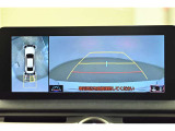 バックカメラが付いているので後方確認が非常にしやすいです。今や運転初心者も熟練者も必須装備!ついていて損はないですね♪