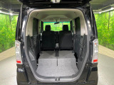 後席を格納すると、これだけの広さが!シーンに合わせたシートアレンジで、大きな荷物も積むことが出来ます♪