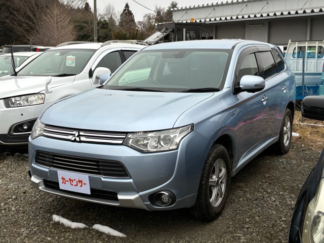 アウトランダーPHEV 2.0 G ナビパッケージ 4WD 