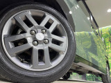 【純正15インチアルミホイール】外観にマッチした純正アルミホイールを装着しております。各種社外アルミホイールや、スタッドレスタイヤも取扱いしております。是非ご相談ください♪