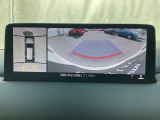 狭い場所での駐車やすれ違いなどでより的確な運転操作に役立つ360&deg;ビューモニターが装備されています