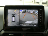 これが【アラウンドビューモニター】上空から見下ろしているかのような映像を映し出して、スムーズな駐車をアシスト