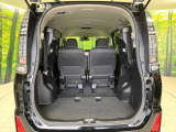 普段のお買い物や通勤、送迎等に十分な荷室スペースを確保しております。セカンドシートを倒すと、大きな荷物の積載も可能です♪