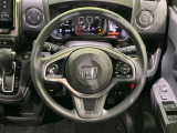 ステアリングも使用感が少なく、きれいな状態となっております♪
