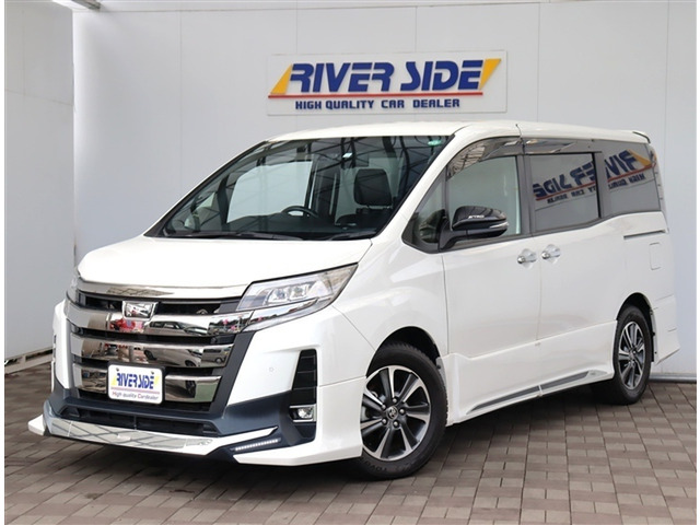 ノア 2.0 Si W×B II ストラーダ10型ナビ BT フルセグ Bカメラ 2（3BA-ZRR80W）
