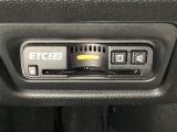ハンドルの右下にETC2.0がついています。高速道路の料金所の通過も楽々です!。 カードの取り出しもしやすい場所についています。