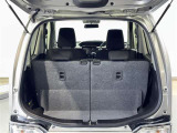 バックドアを開けると荷物スペースです!