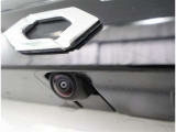バックカメラが付いているので後方確認が非常にしやすいです。今や運転初心者も熟練者も必須装備!ついていて損はないですね♪
