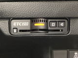ハンドルの右下にETC2.0がついています。高速道路の料金所の通過も楽々です!。 カードの取り出しもしやすい場所についています。