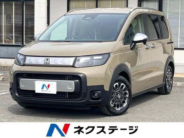 フリード 1.5 e:HEV クロスター