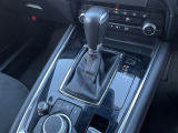 【 シフト 】スムーズなシフトチェンジで快適にお車を操縦していただけます!//