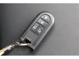 いまや必須のスマートキーも装備!施錠、解錠、エンジンスタートも身につけているだけで可能です!