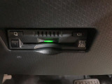 ETCを装備しています☆有料道路の料金所をノンストップで通過できてとても便利です☆高速道路のETC割引なども使えるのであるに越したことはない機能です!
