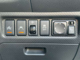 運転席周りの画像です。