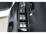 もちろん電動格納式ミラー、パワーウィンドウも装備しています。