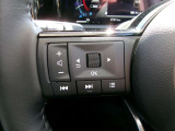 ステアリングスイッチ装備!オーディオ操作等もスマートに♪