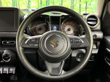 【純正革巻きステアリング】上質な革を使用することで、手にしっかり馴染みとても運転しやすいハンドルです♪