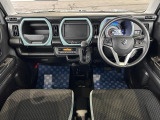 [室内]黒を基調としたシックな室内です☆落ち着いて運転して頂けます♪