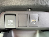 USBポートが付いているので、充電やオーディオ接続がラクラクです